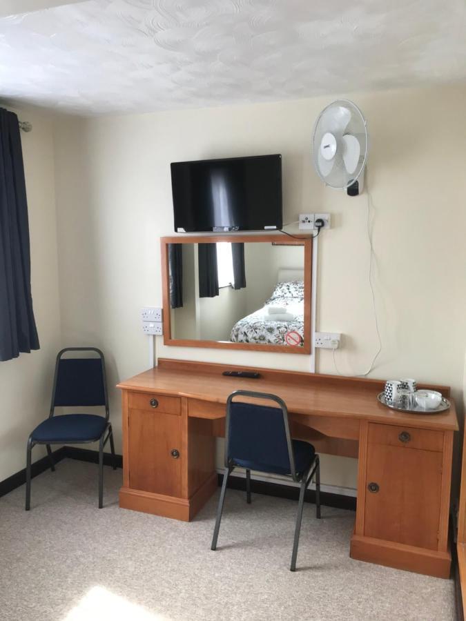 Dolphin Hotel Public House Уэймут Экстерьер фото
