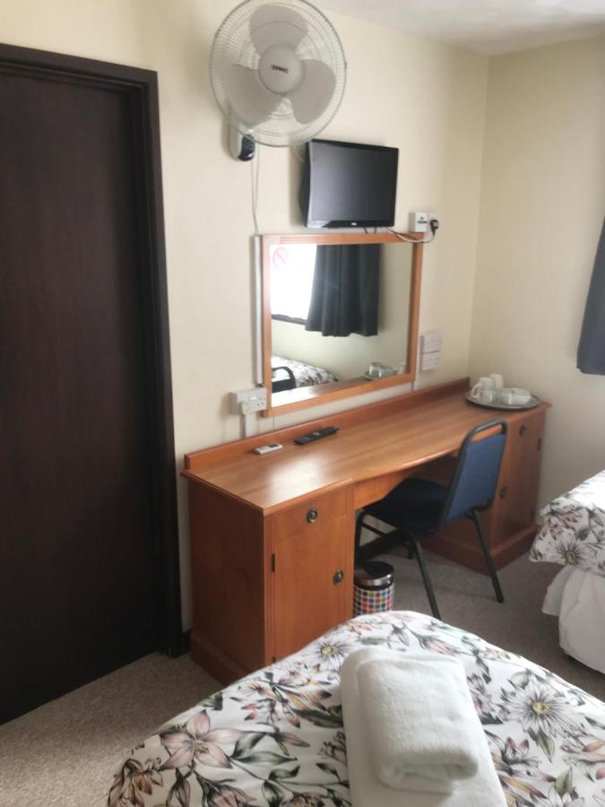 Dolphin Hotel Public House Уэймут Экстерьер фото