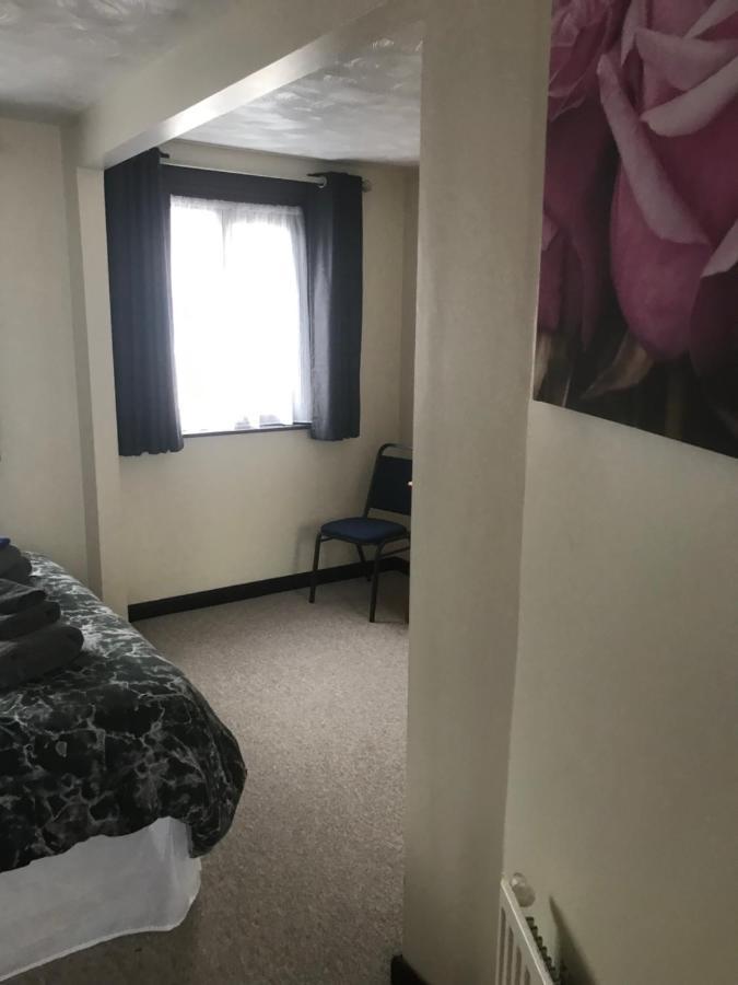 Dolphin Hotel Public House Уэймут Экстерьер фото