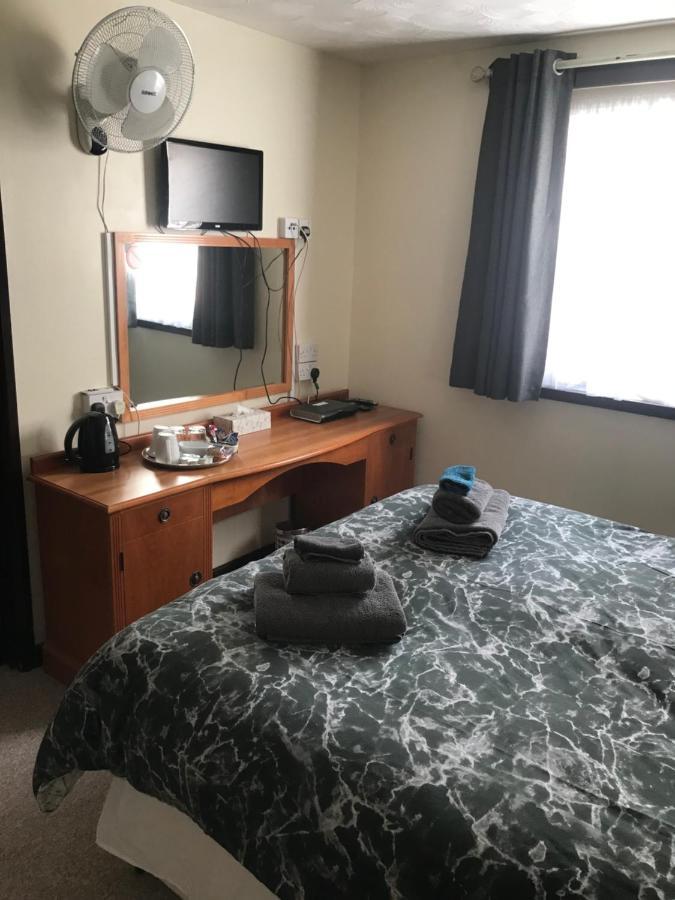 Dolphin Hotel Public House Уэймут Экстерьер фото