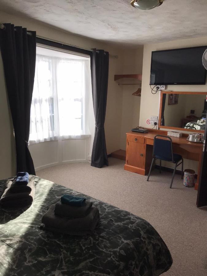 Dolphin Hotel Public House Уэймут Экстерьер фото