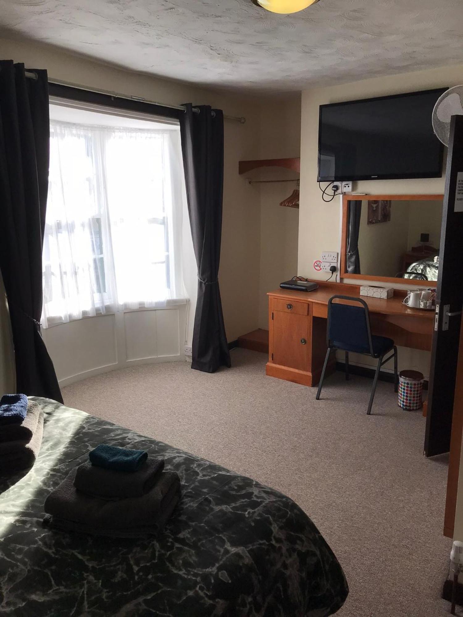 Dolphin Hotel Public House Уэймут Номер фото